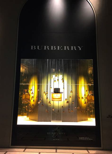 burberry milano uffici|burberry la rinascente.